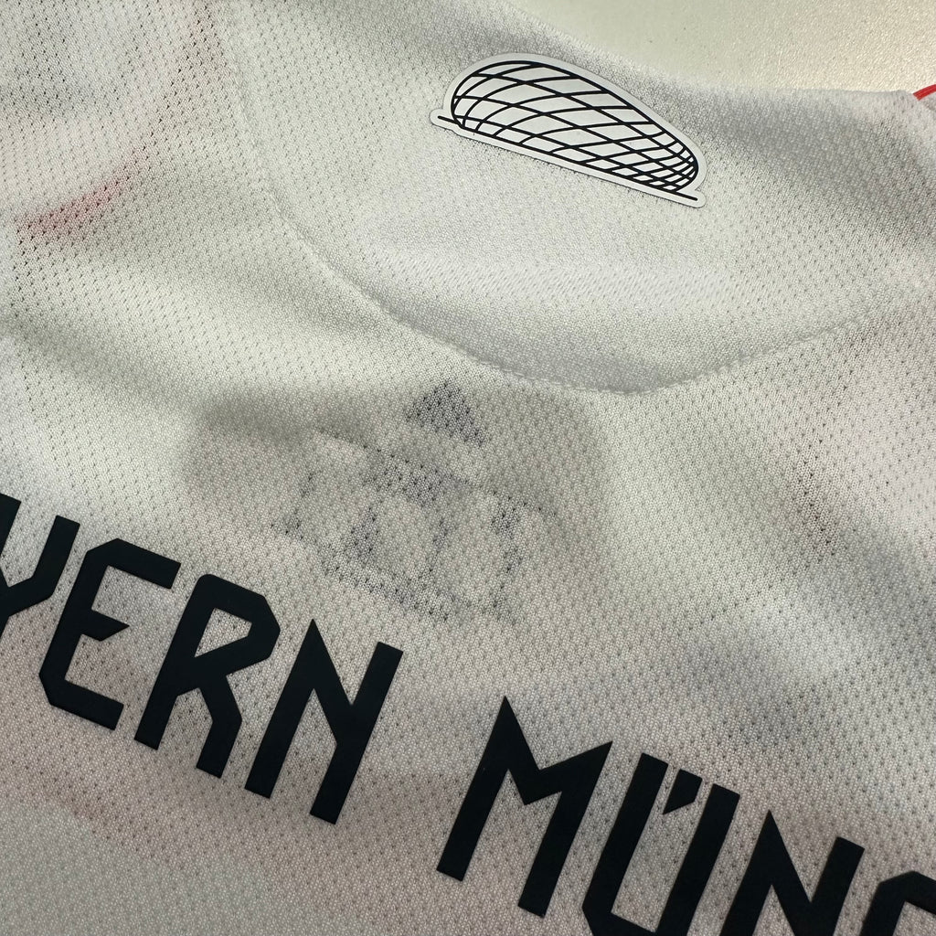 Camiseta Bayern de Munich Segunda Equipación 25/26, Player