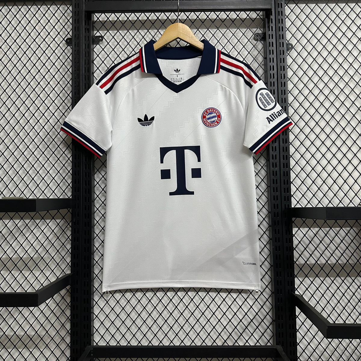 Bayern Munich Home Shirt 25/26, Fan