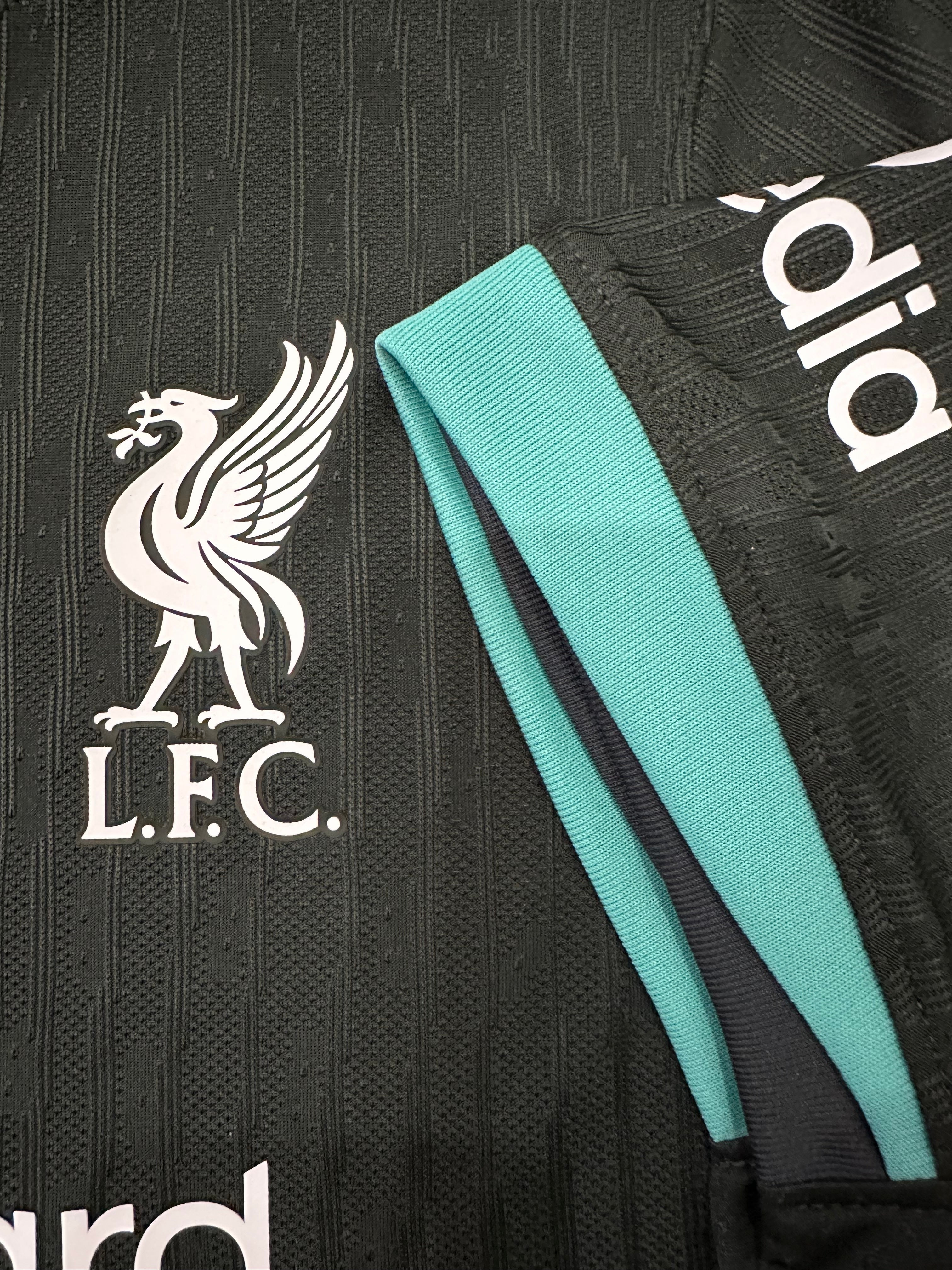 Camiseta Liverpool Negra Segunda Equipación 24/25, Player