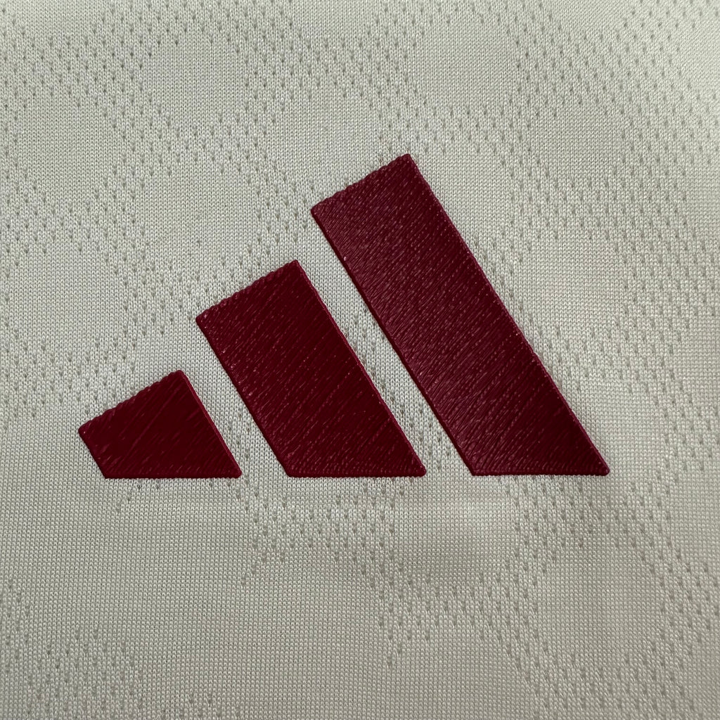 Camiseta Liverpool Blanca Segunda Equipación 25/26, Player