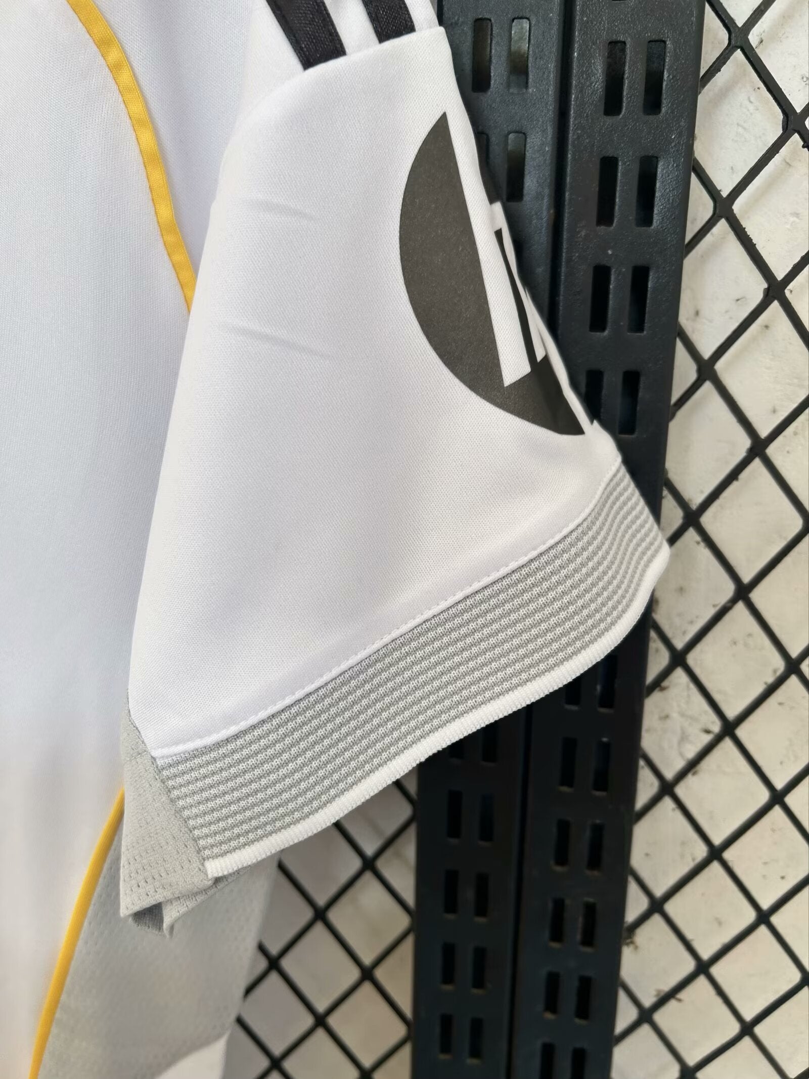 Camiseta Real Madrid Primera Equipación 25/26, Fan