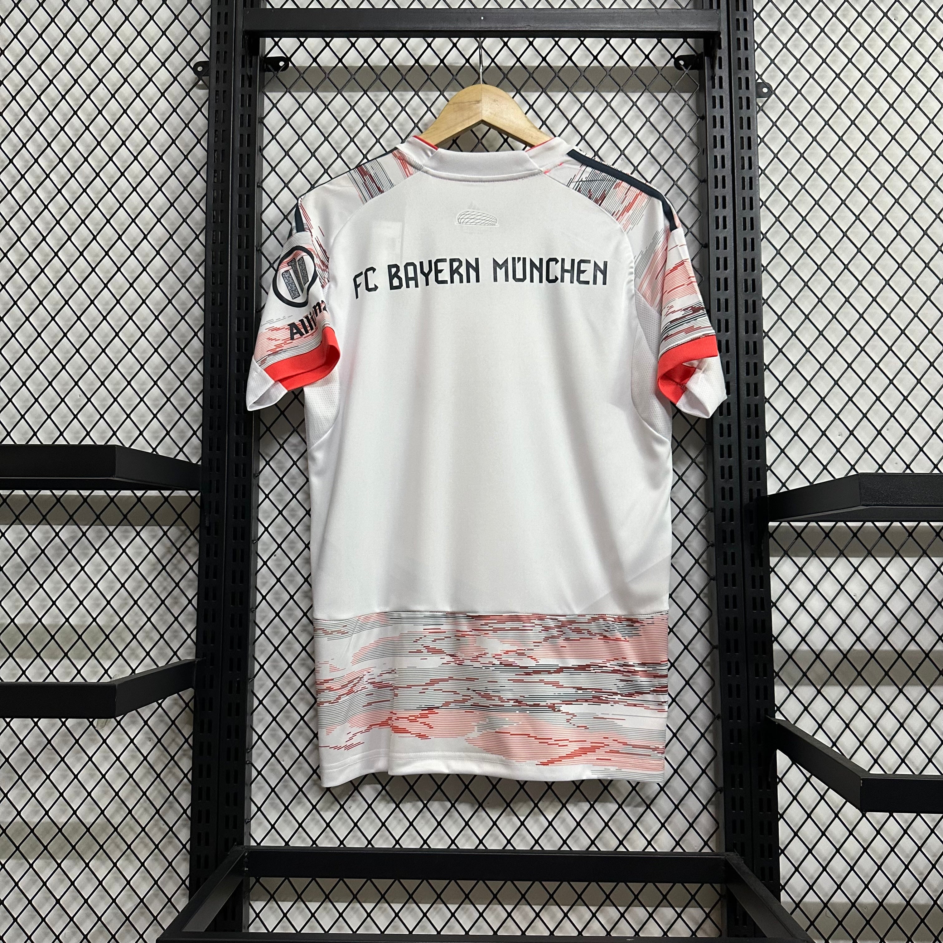 Camiseta Bayern de Munich Segunda Equipación 25/26, Fan