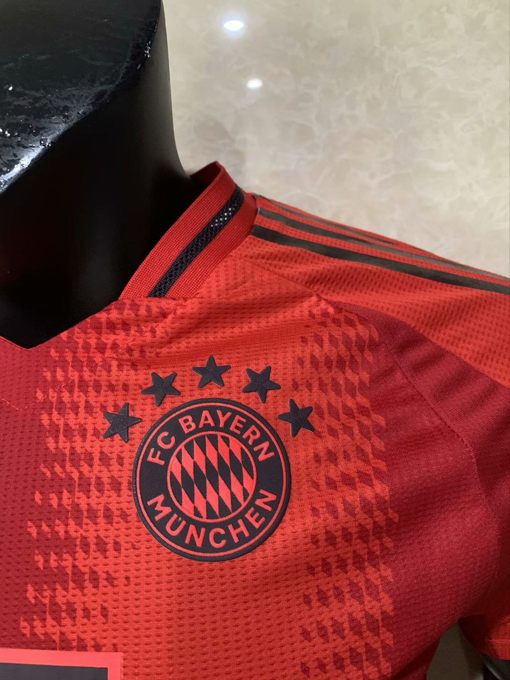 Camiseta Bayern de Munich Primera Equipación 24/25, Player