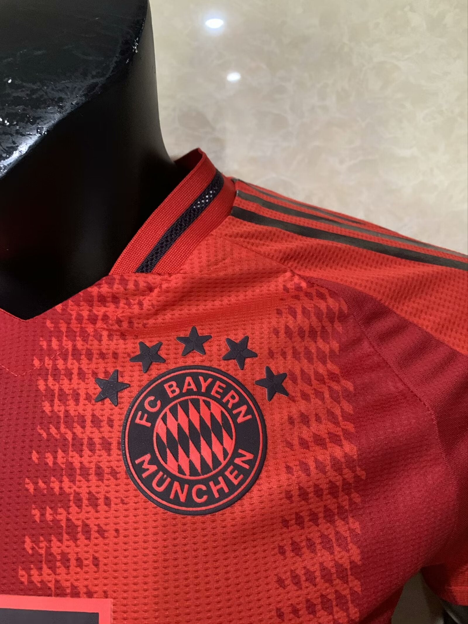 Camiseta Bayern de Munich Primera Equipación 24/25, Player