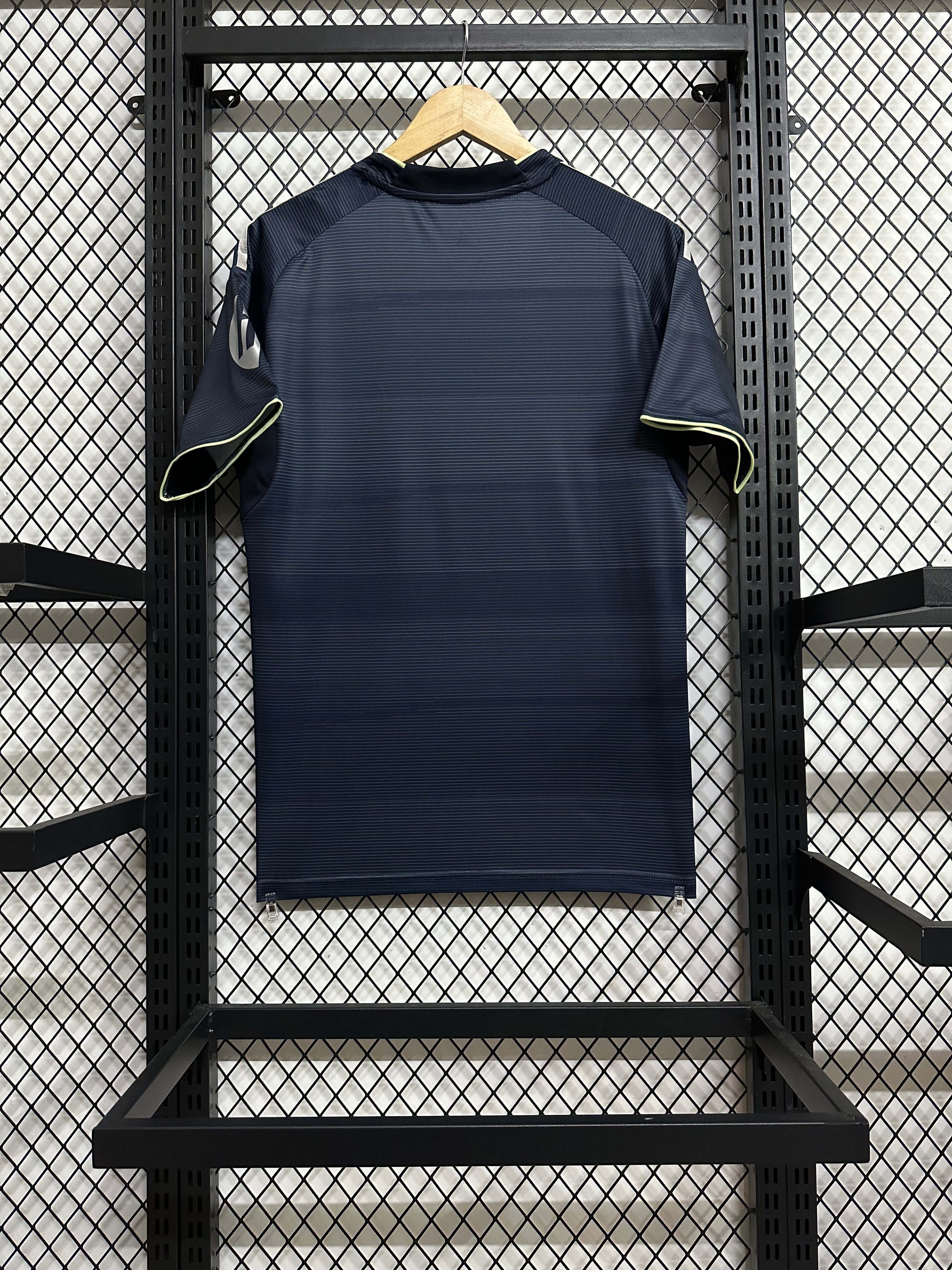 Camiseta Real Madrid Segunda Equipación 25/26, Fan