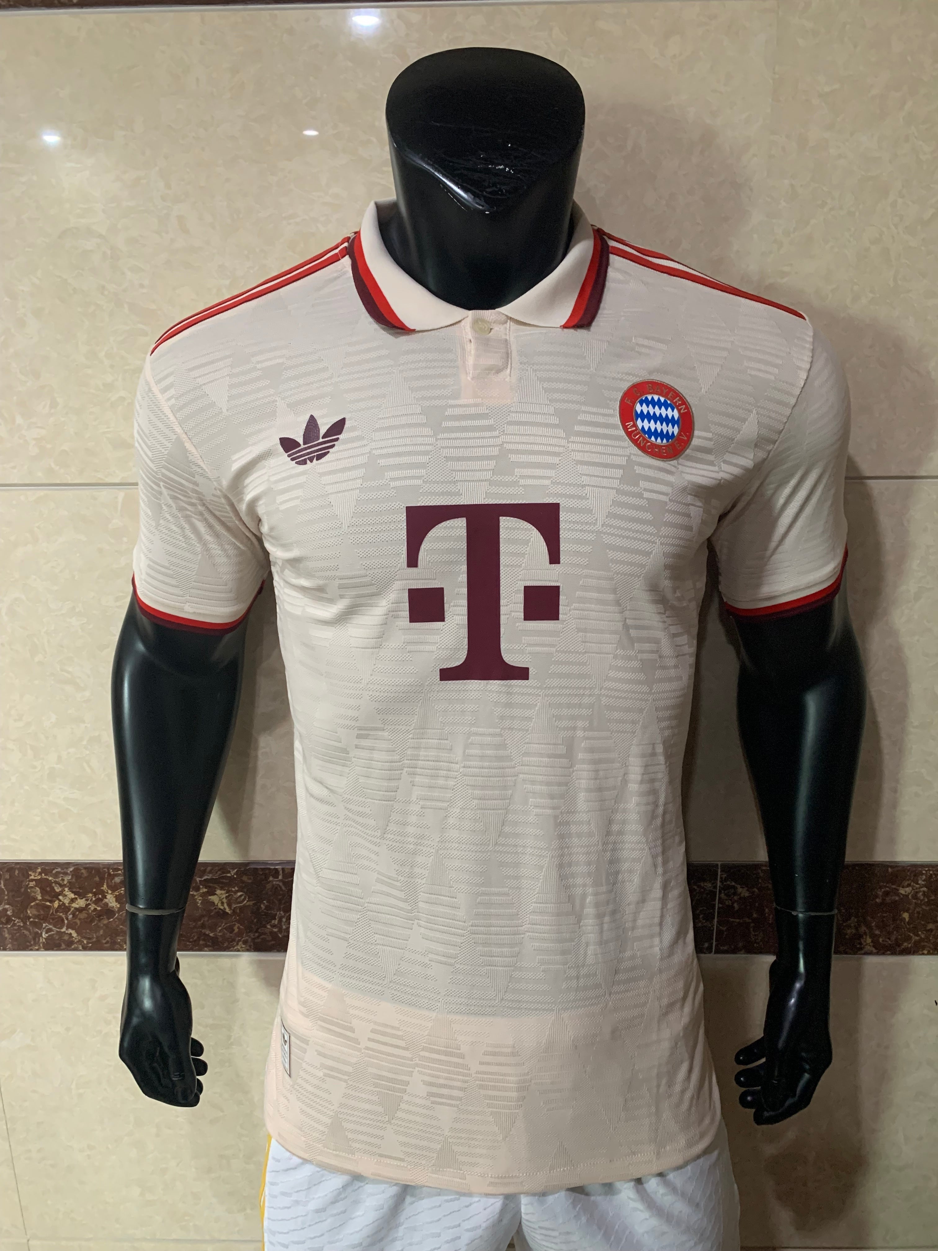 camiseta bayern munich blanca tercera equipacion 24-25