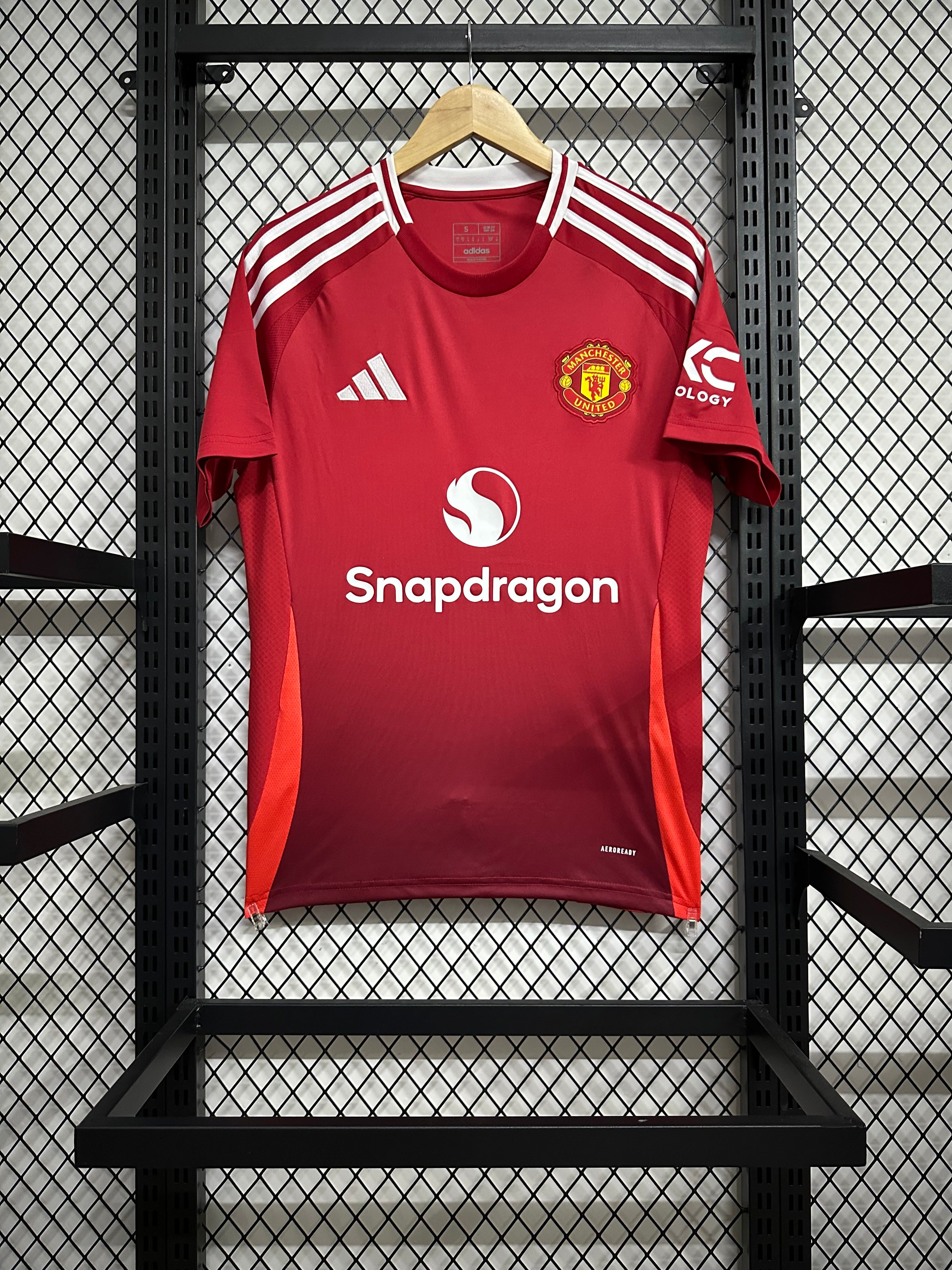 primera equipacion manchester united 24-25