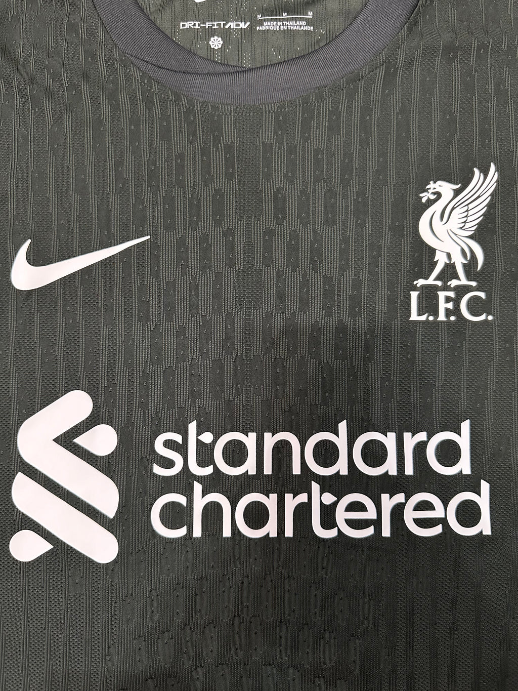 Camiseta Liverpool Negra Segunda Equipación 24/25, Player