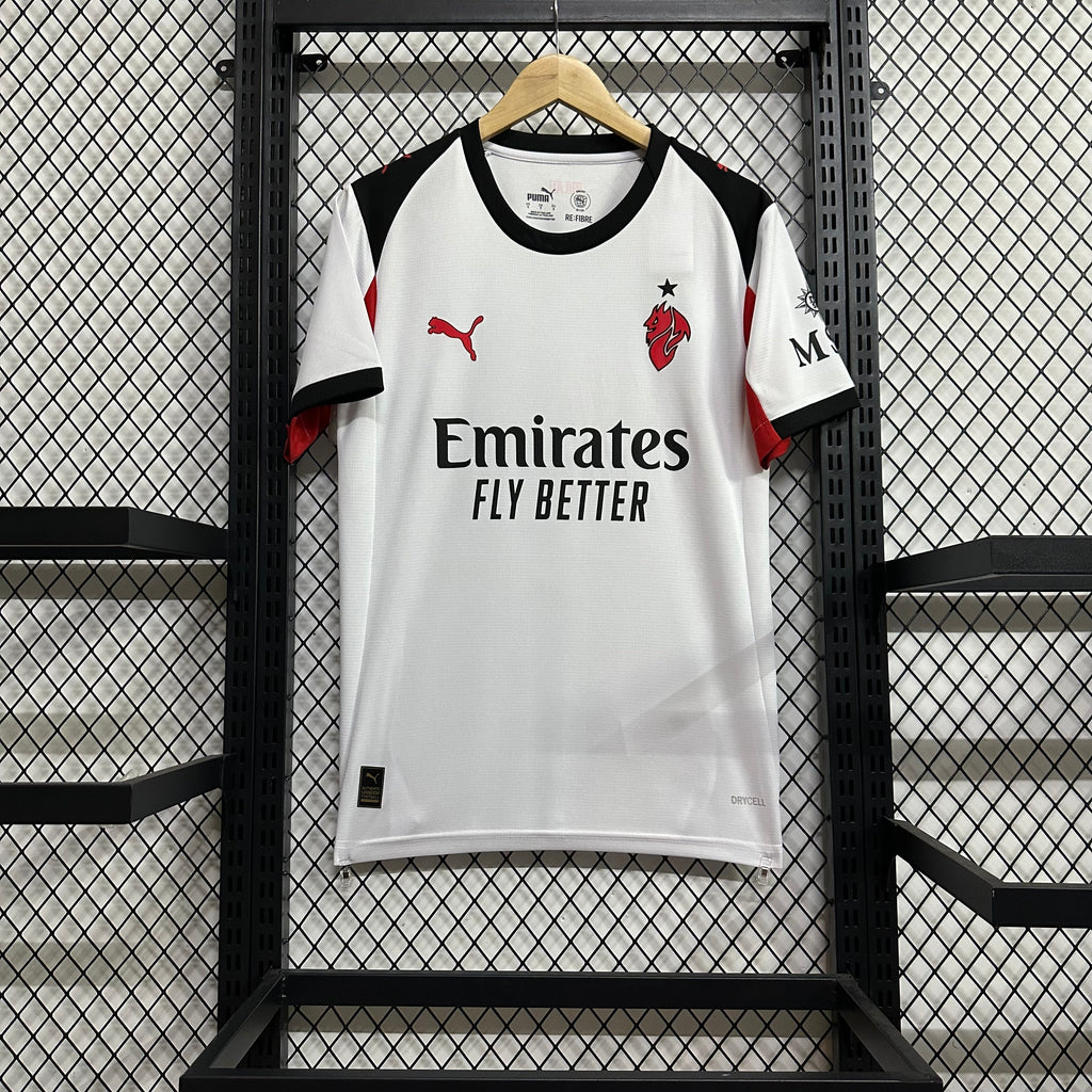 segunda equipacion del milan blanca