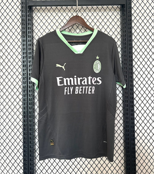 tercera quipacion del milan 24-25 gris