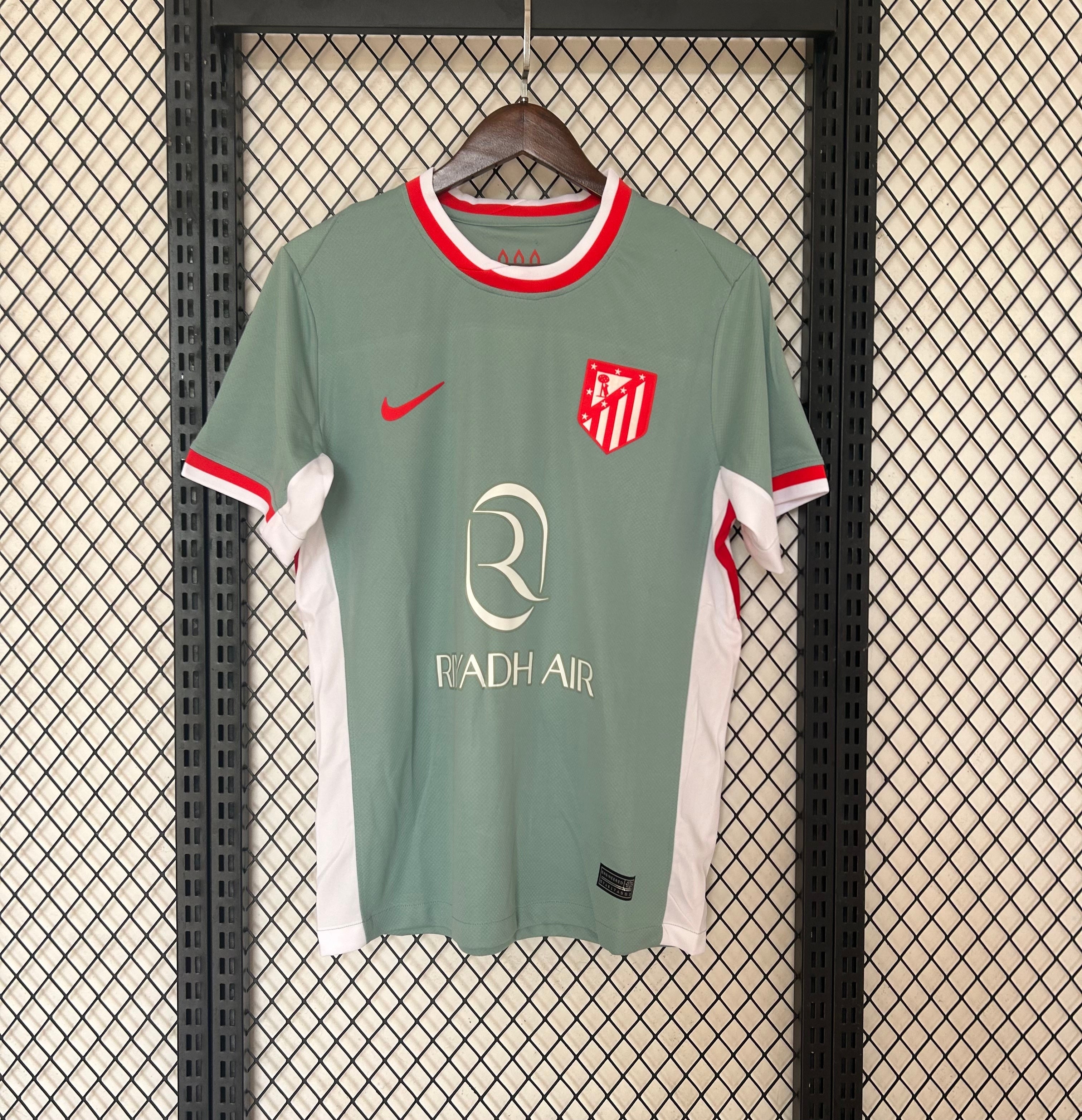 segunda equipacion del atletico 24-25
