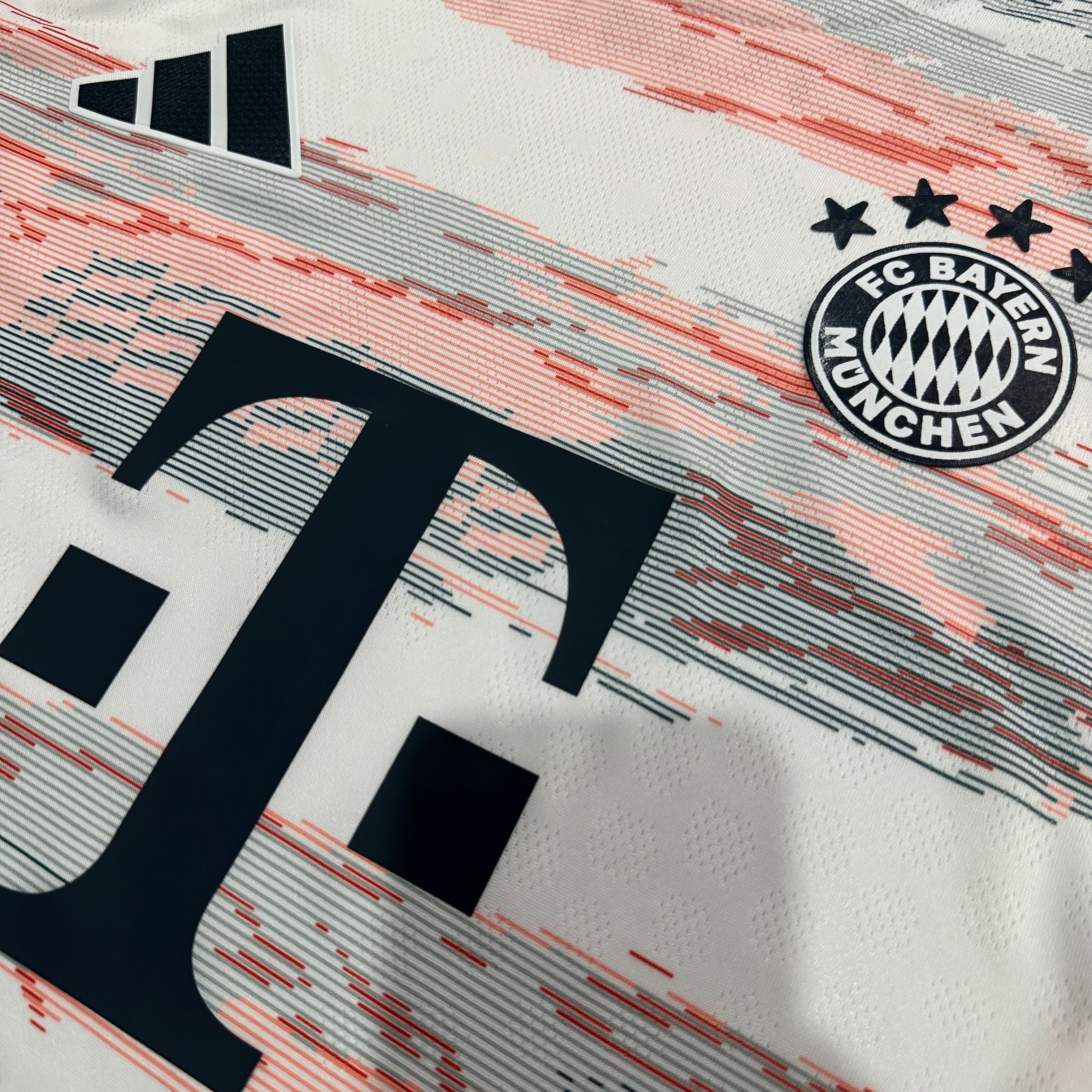 Camiseta Bayern de Munich Segunda Equipación 25/26, Player