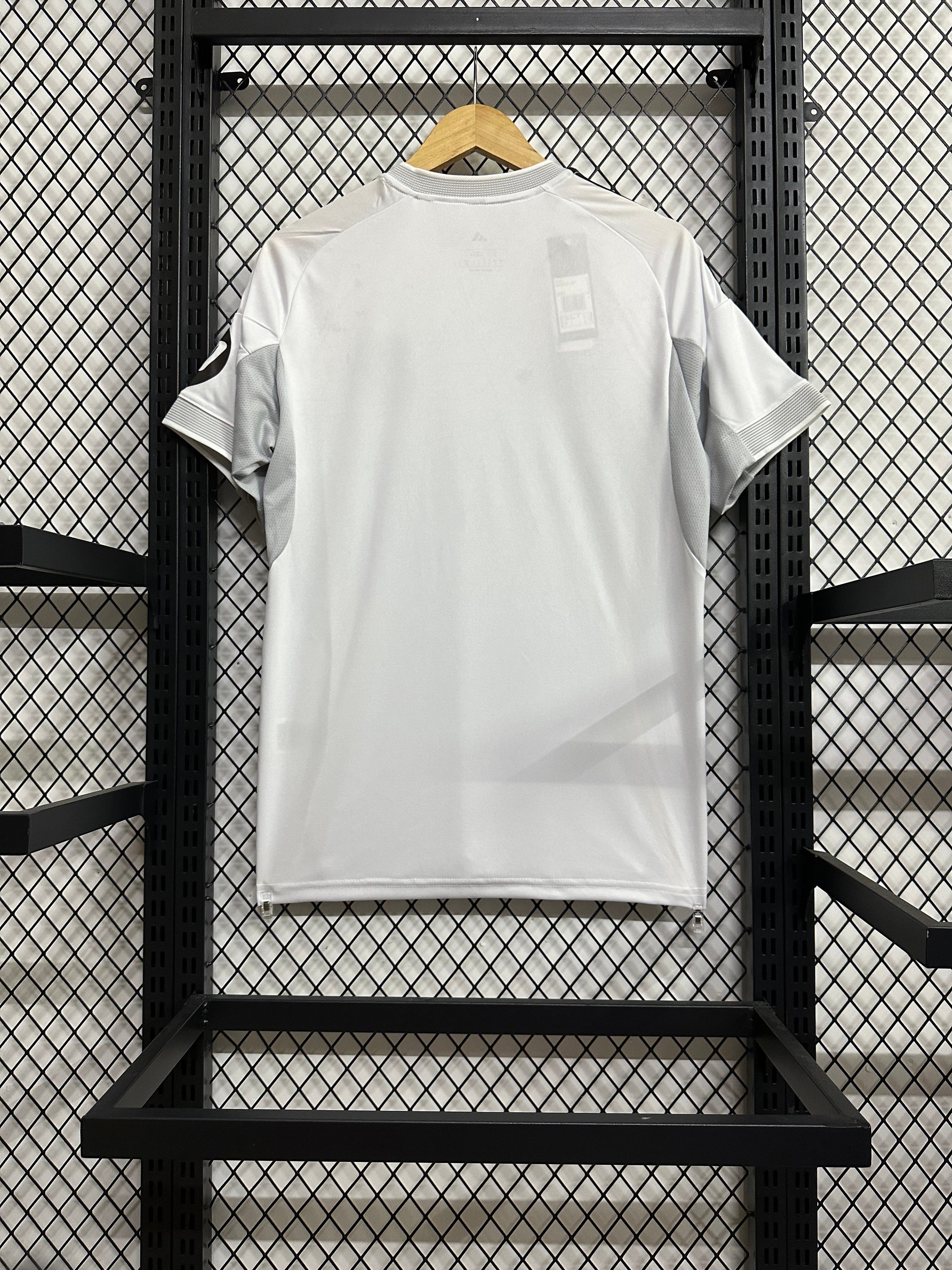 Camiseta Real Madrid Primera Equipación 25/26, Fan