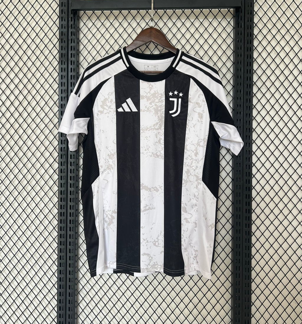 primer equipacion de la juventus 24-25