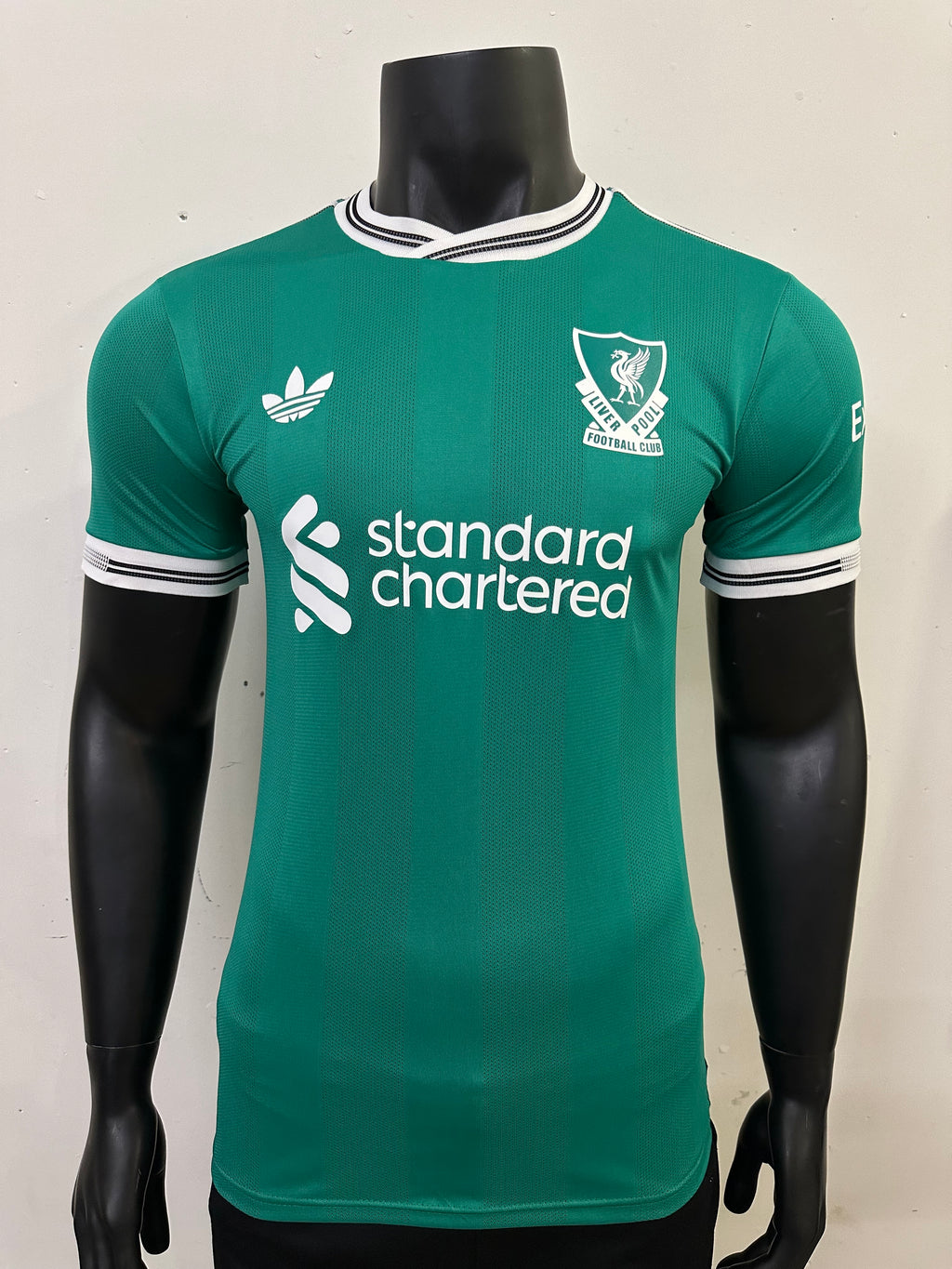 tercera equipacion liverpool verde 25-26